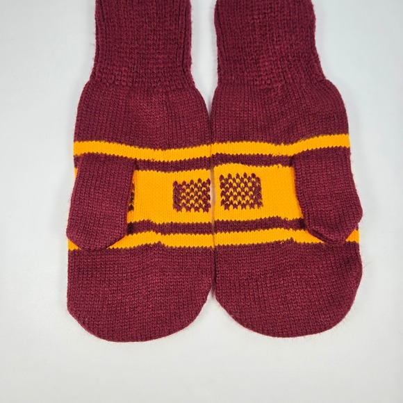 Minnesota Gophers Knit Mittens Maroon Gold Gear Collage Hockey Football Unisex - Picture 6 of 6